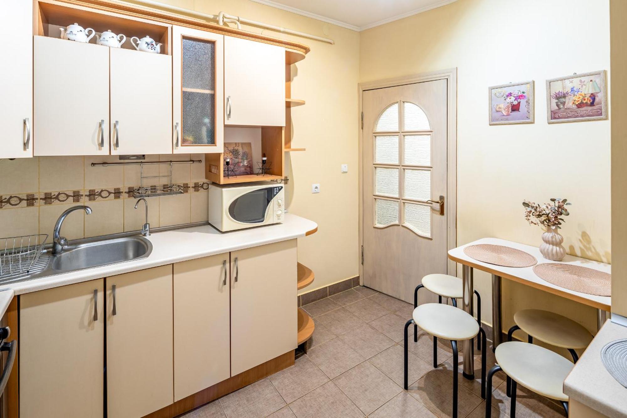Just Another Comfy Apartment On The Main Squere. 2 Bedrooms, Own Heating, Ac Leópolis Exterior foto