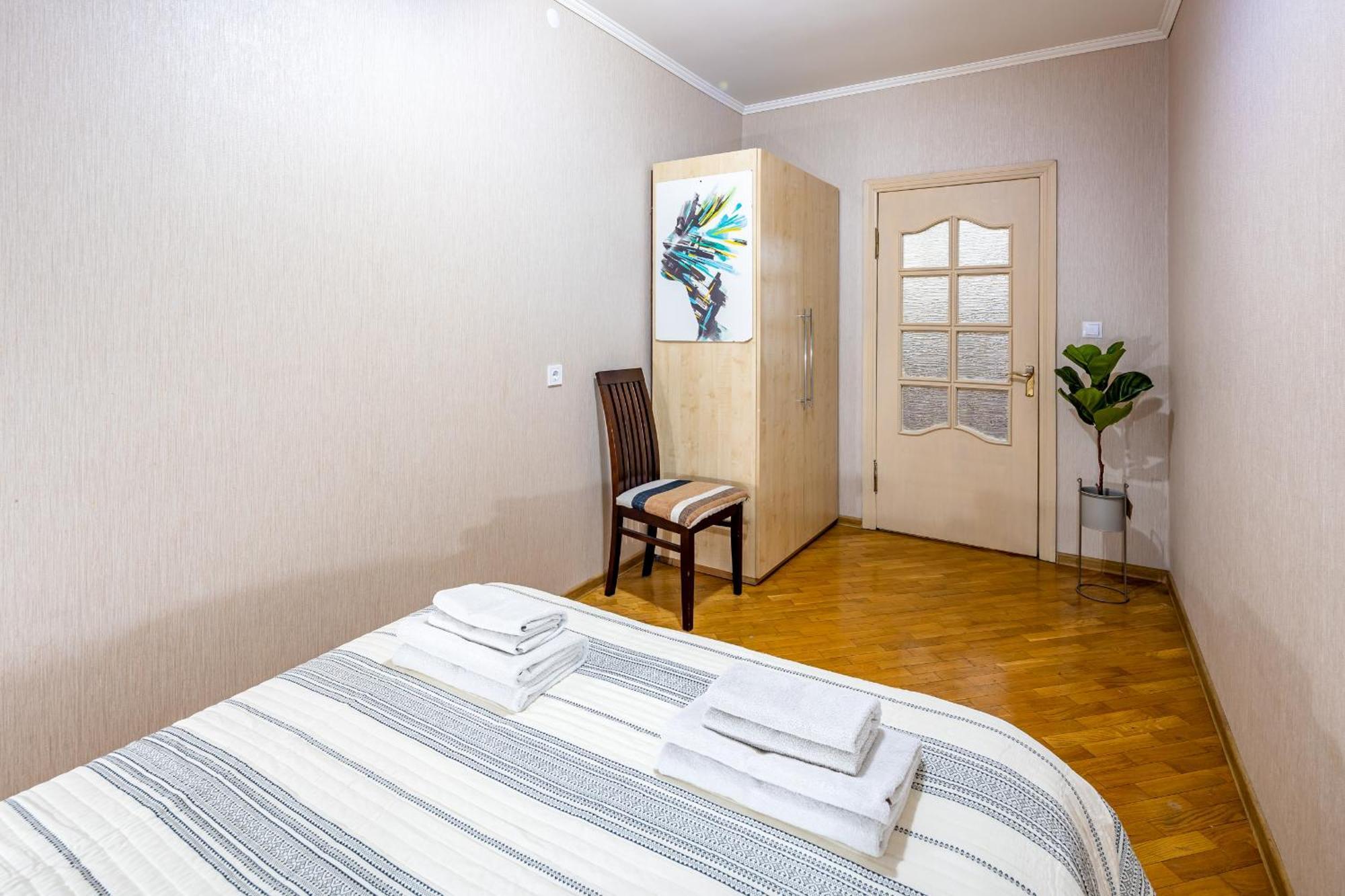 Just Another Comfy Apartment On The Main Squere. 2 Bedrooms, Own Heating, Ac Leópolis Exterior foto